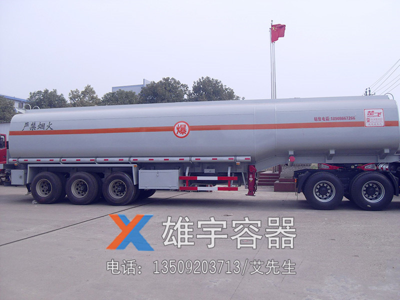 東（dōng）莞油罐車供應